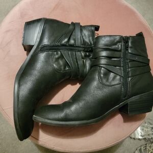 Kim Rogers Black Ankle Boots with Zipper